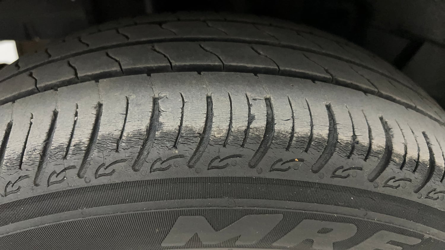 Used 2023 Tata Tigor XZ Plus CNG Cng Manual tyres RIGHT REAR TYRE TREAD VIEW