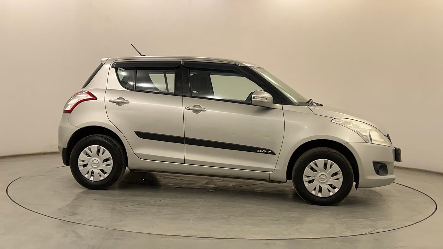Used 2014 Maruti Suzuki Swift VXi Petrol Manual exterior RIGHT SIDE VIEW