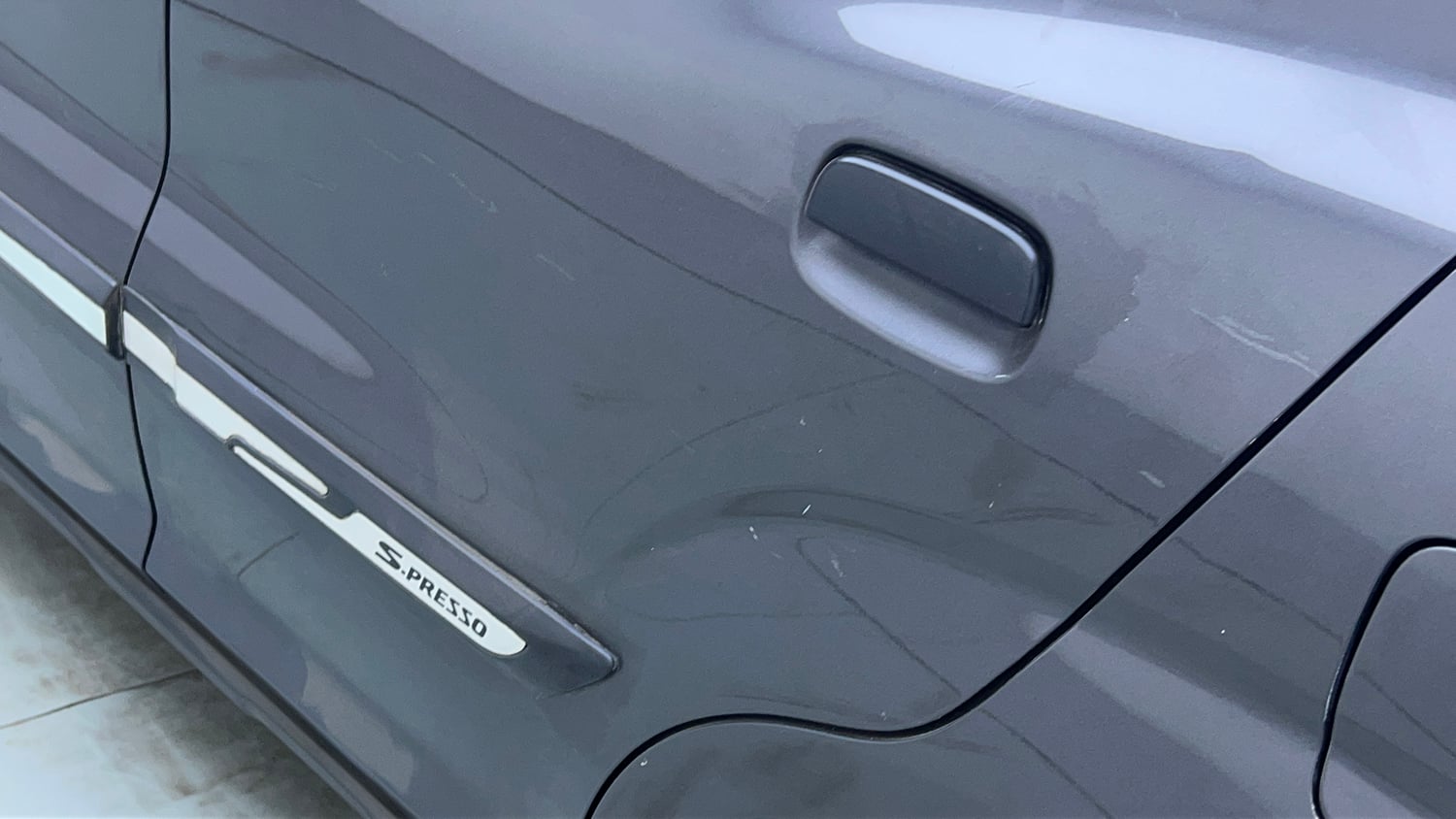 Used 2021 Maruti Suzuki S-Presso VXi AMT Petrol Automatic dents MINOR SCRATCH