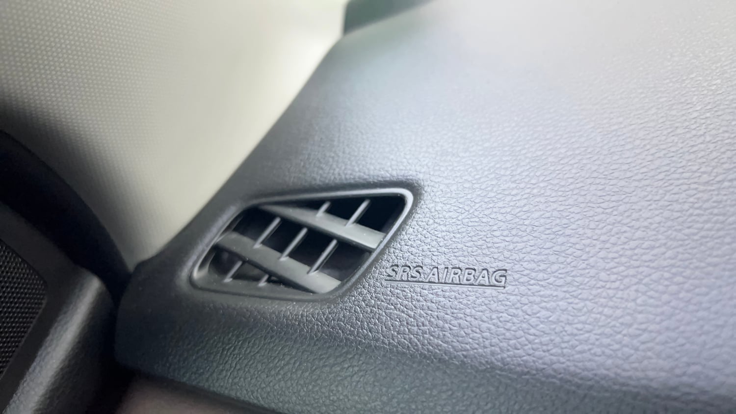 Used 2024 Maruti Suzuki Fronx Alpha 1.0L Turbo 6 AT Petrol Automatic top_features Airbags