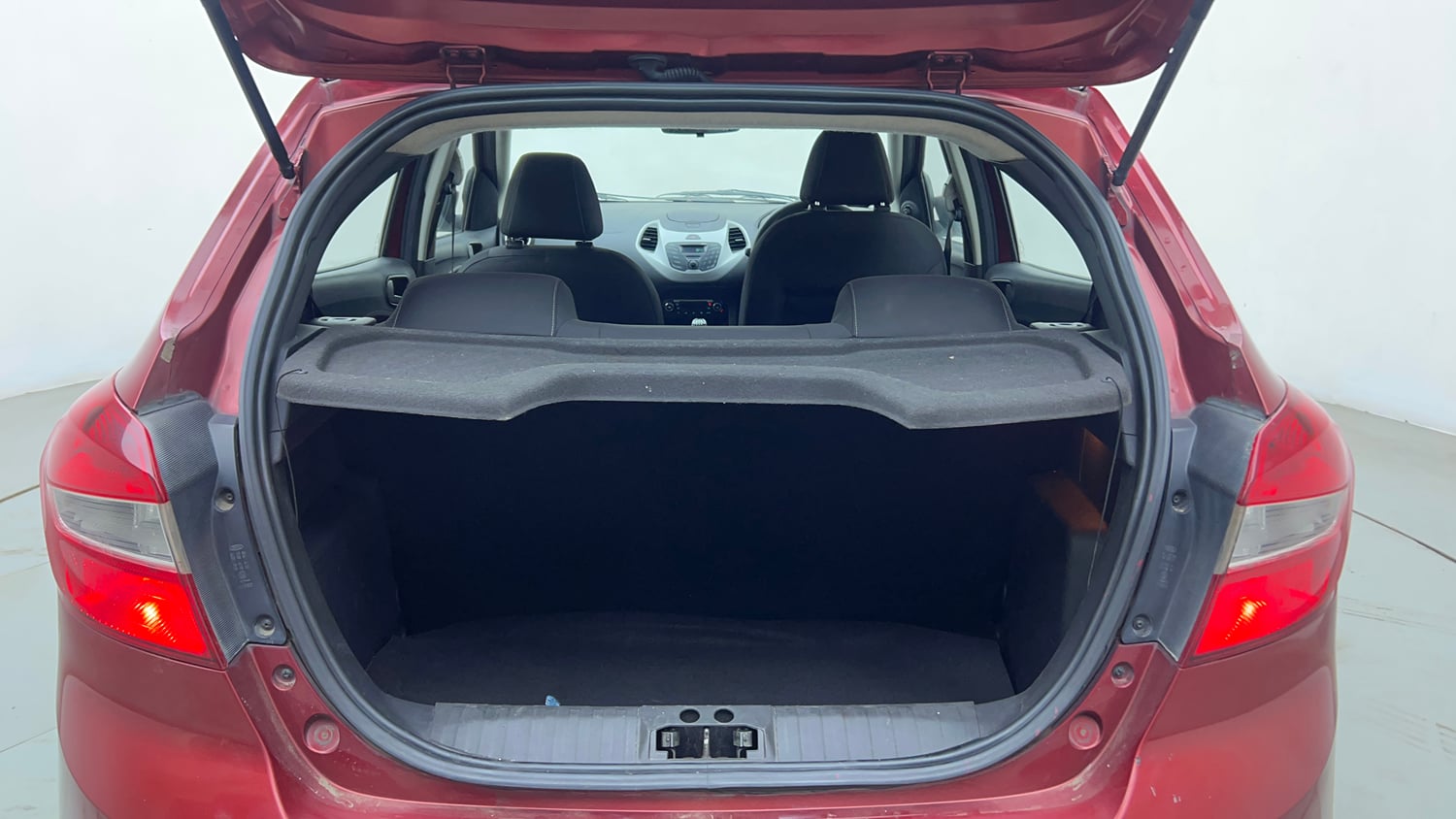 Used 2016 Ford Figo Titanium1.5 TDCi Diesel Manual interior DICKY INSIDE VIEW