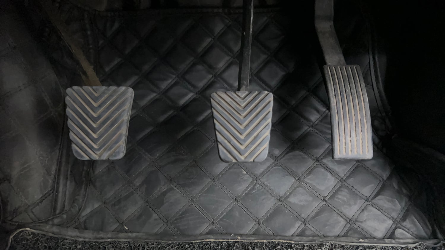 Used 2018 Hyundai Elite i20 Asta 1.2 (O) Petrol Manual interior PEDALS VIEW