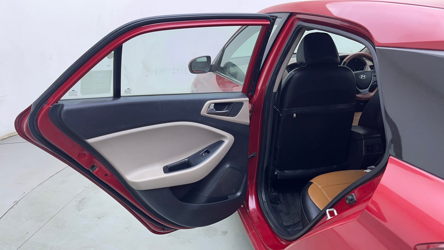 Used 2017 Hyundai Elite i20 Sportz 1.2 Petrol Manual interior LEFT REAR DOOR OPEN VIEW