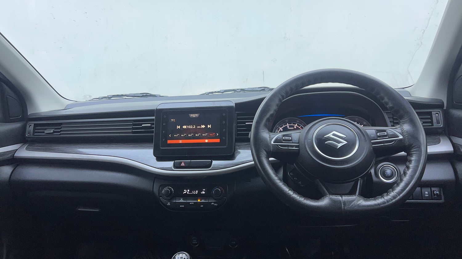 Used 2024 Maruti Suzuki XL6 Zeta MT Petrol Petrol Manual interior DASHBOARD VIEW