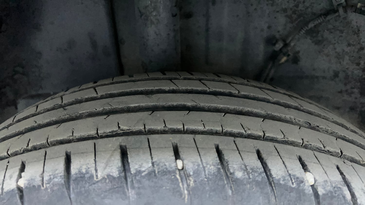 Used 2022 Tata Punch Accomplished AMT Petrol Automatic tyres RIGHT REAR TYRE TREAD VIEW