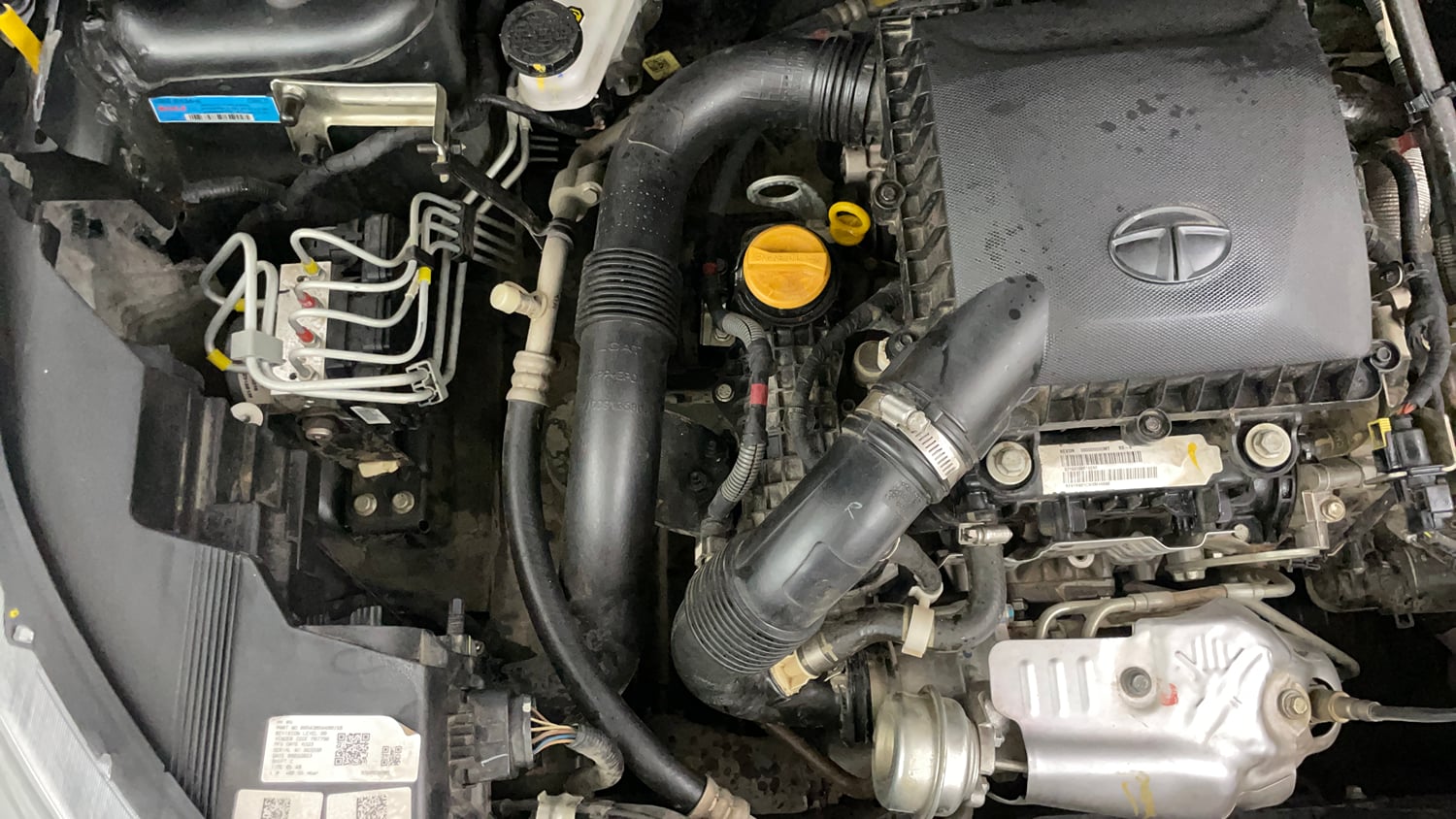 Used 2023 Tata Nexon XZ Plus Petrol Manual engine ENGINE RIGHT SIDE VIEW