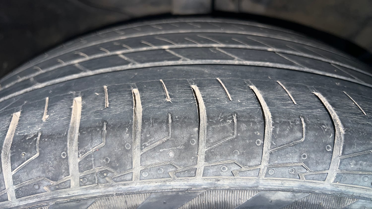 Used 2022 Kia Seltos HTX 1.5 Petrol Manual tyres RIGHT FRONT TYRE TREAD VIEW