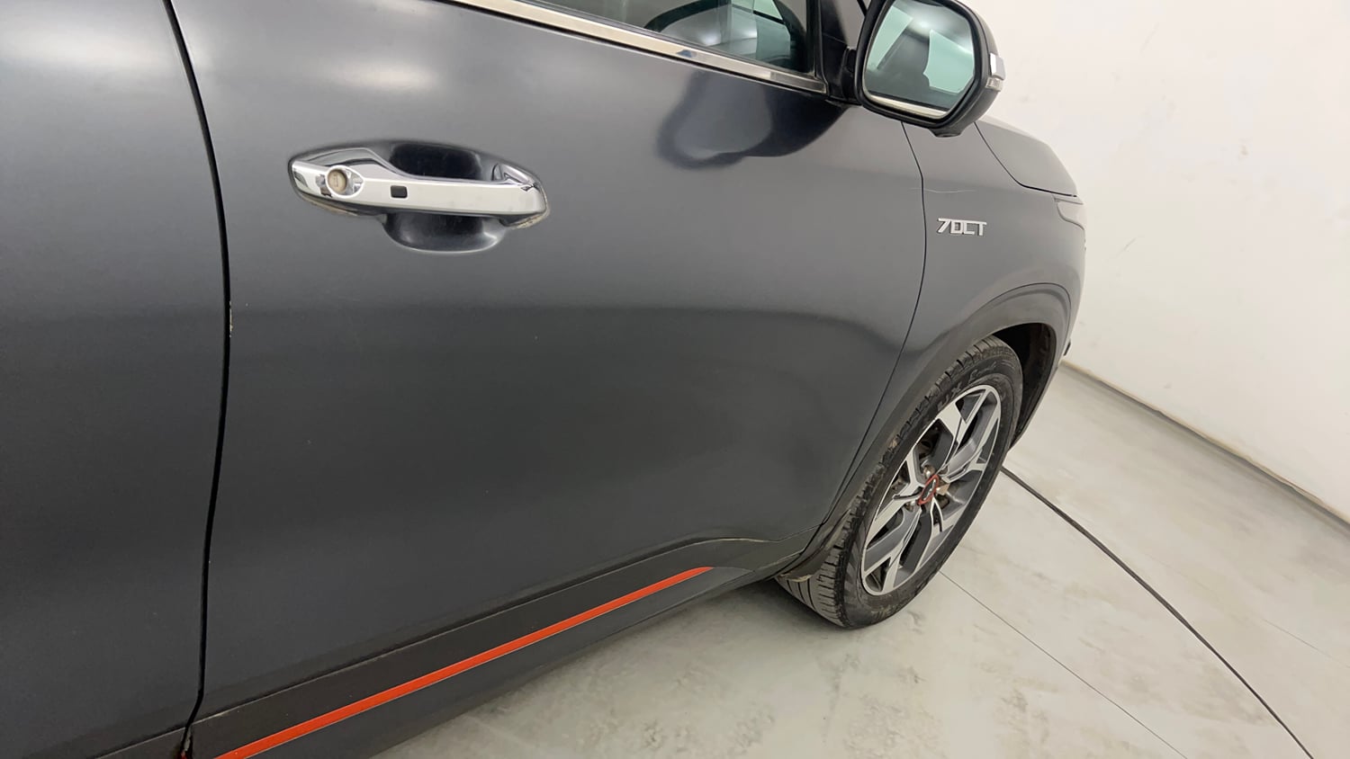 Used 2022 Kia Seltos X Line 1.4 DCT Petrol Automatic dents MINOR SCRATCH