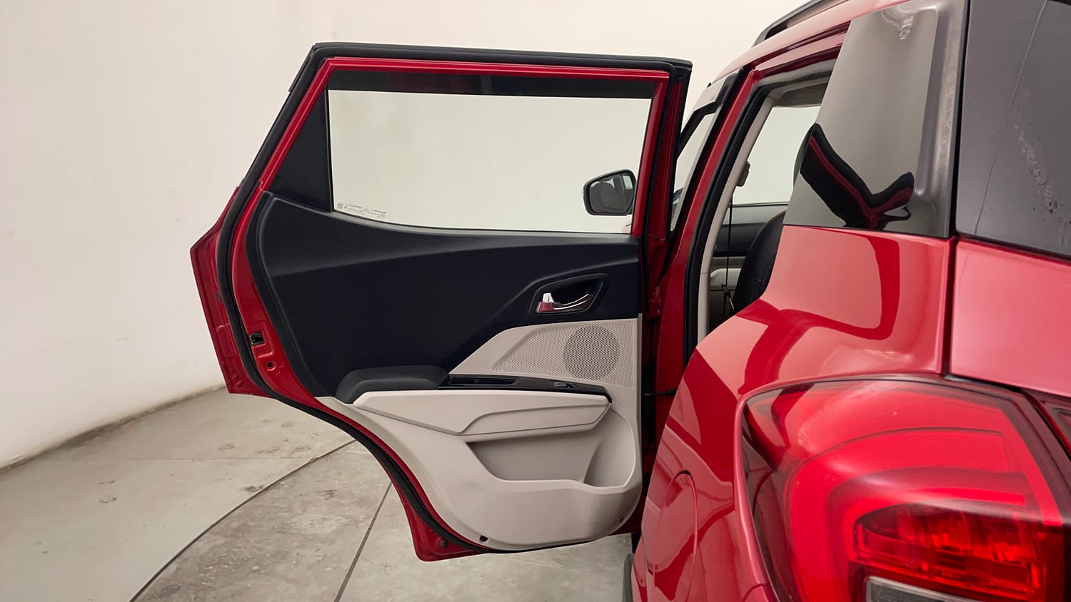 Used 2021 Mahindra XUV 300 W8 1.2 Petrol Petrol Manual interior LEFT REAR DOOR OPEN VIEW