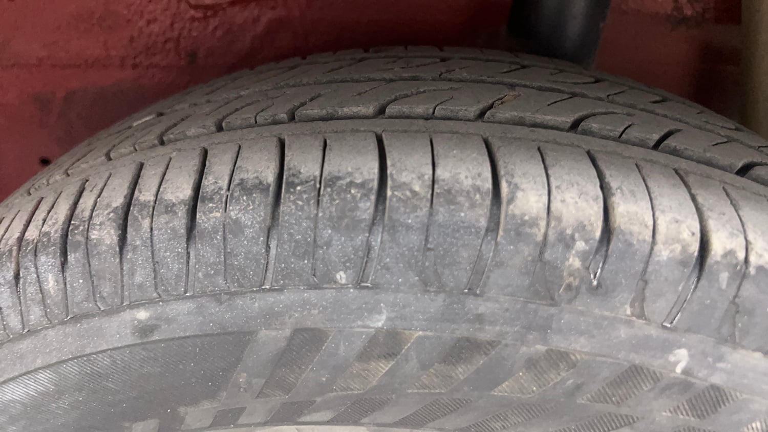 Used 2015 Maruti Suzuki Celerio VXi CNG Cng Manual tyres LEFT REAR TYRE TREAD VIEW