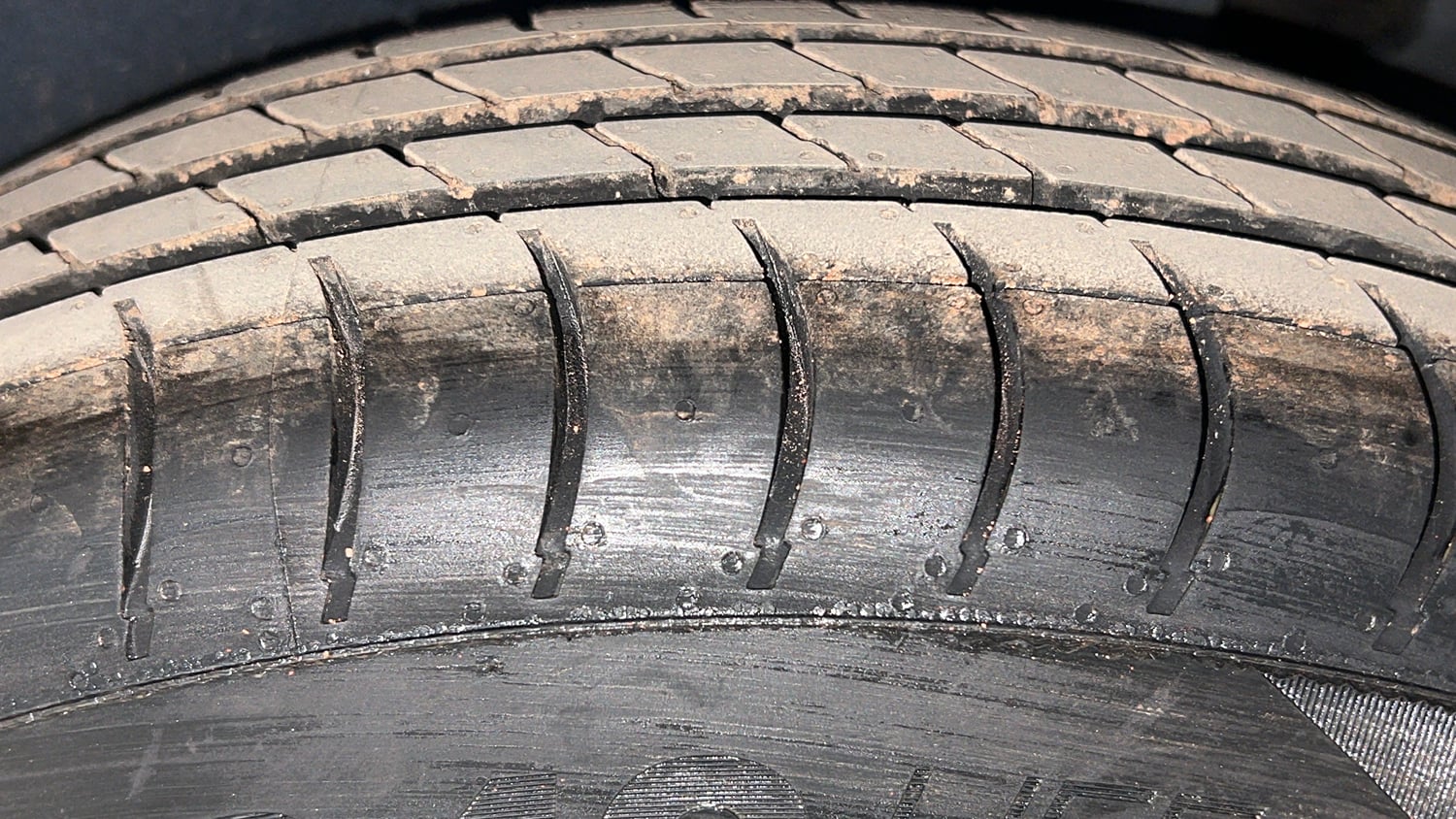 Used 2018 Maruti Suzuki Dzire VXi Petrol Manual tyres LEFT REAR TYRE TREAD VIEW