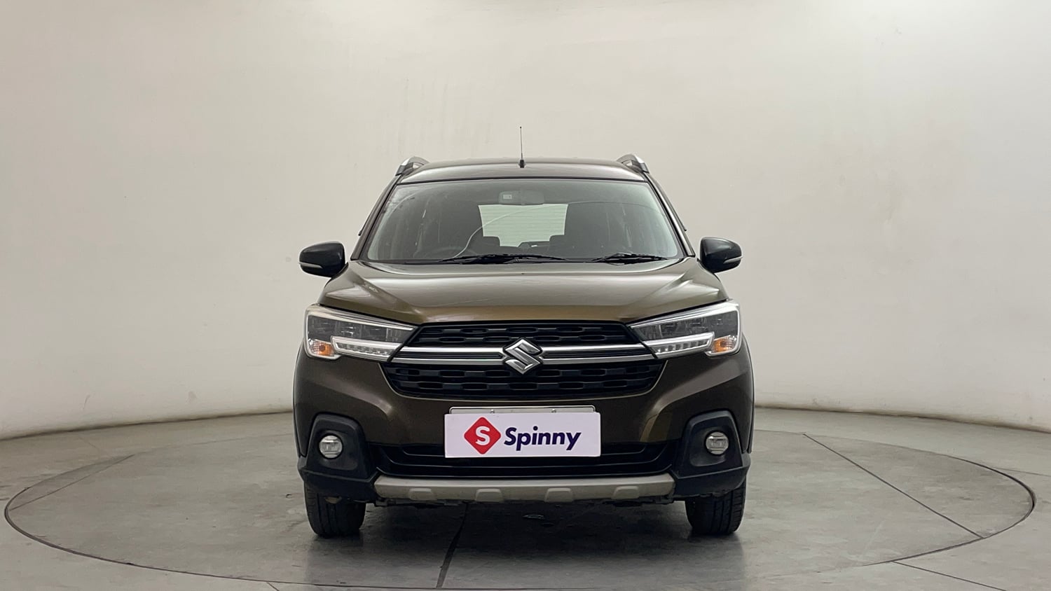 Used 2019 Maruti Suzuki XL6 Alpha AT Petrol Petrol Automatic exterior FRONT VIEW