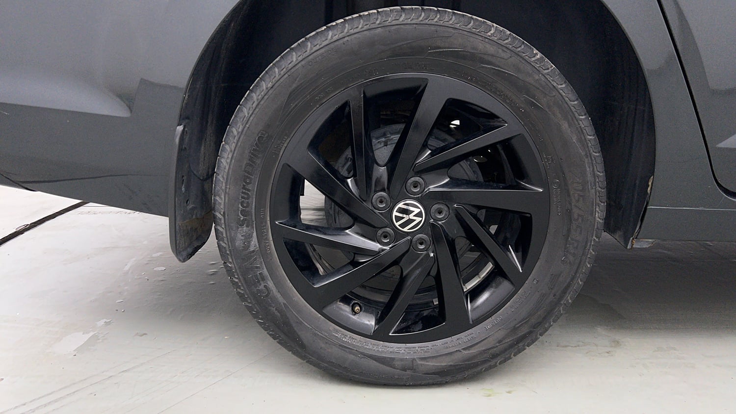 Used 2022 Volkswagen Virtus GT Plus 1.5 TSI EVO DSG Petrol Automatic tyres RIGHT REAR TYRE RIM VIEW