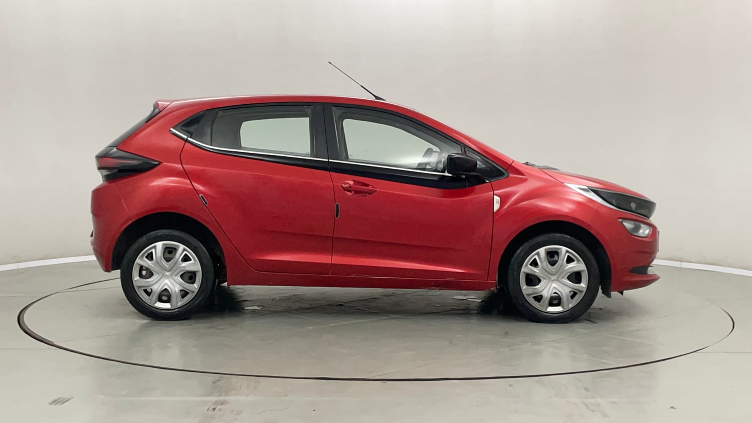 Used 2020 Tata Altroz XT Petrol Petrol Manual exterior RIGHT SIDE VIEW