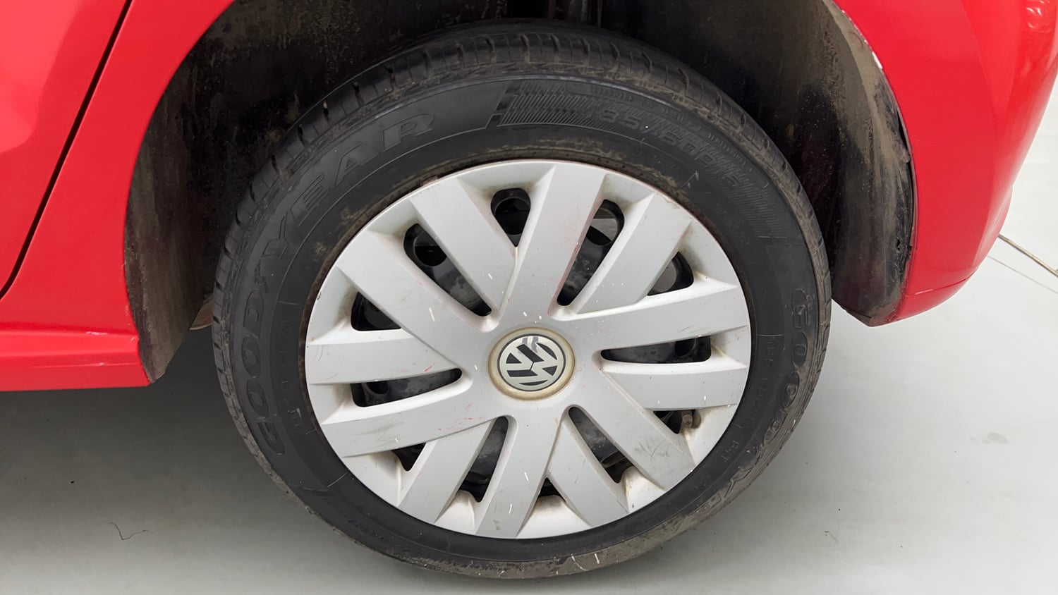 Used 2014 Volkswagen Polo Comfortline 1.2L (P) Petrol Manual tyres LEFT REAR TYRE RIM VIEW