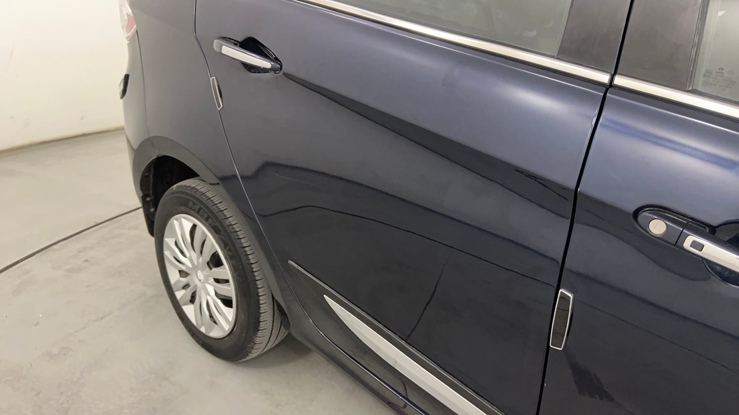 Used 2023 Tata Tigor XZ Plus CNG Cng Manual dents MINOR SCRATCH