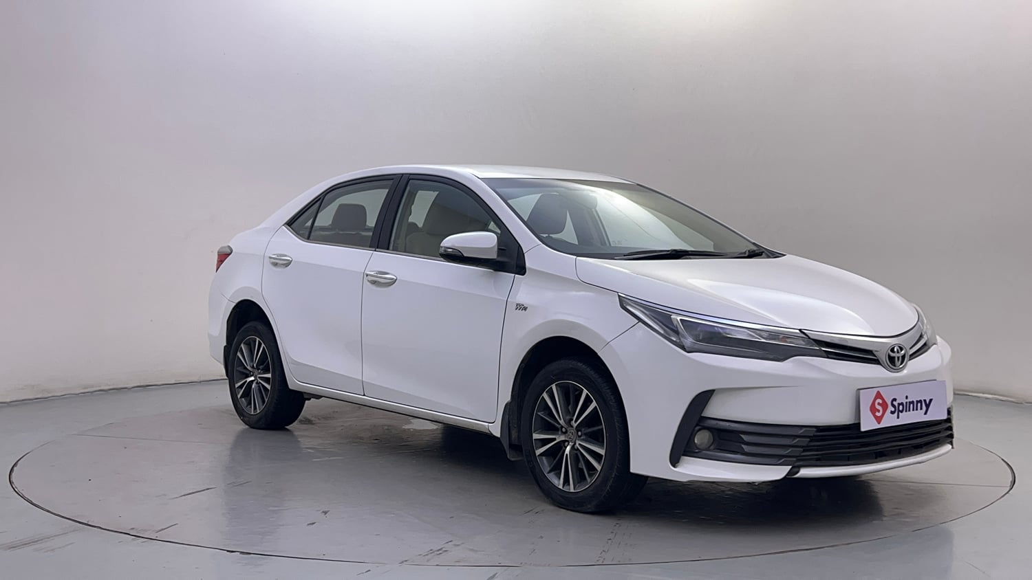 Used 2018 Toyota Corolla Altis VL CVT Petrol Petrol Automatic exterior RIGHT FRONT CORNER VIEW