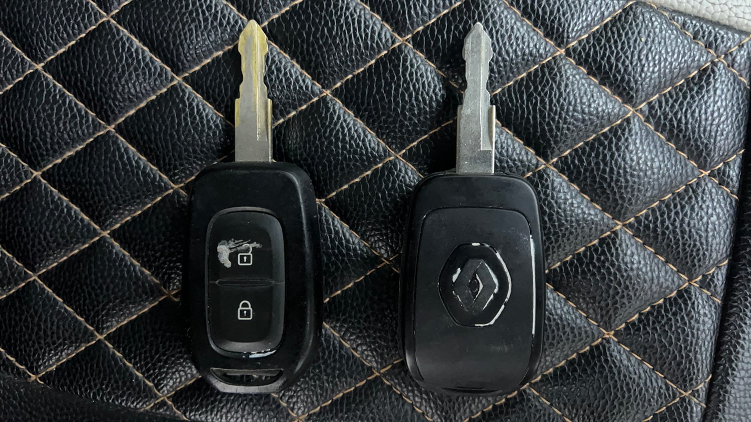 Used 2018 Renault Kwid 1.0 RXT AMT Opt Petrol Automatic extra CAR KEY VIEW