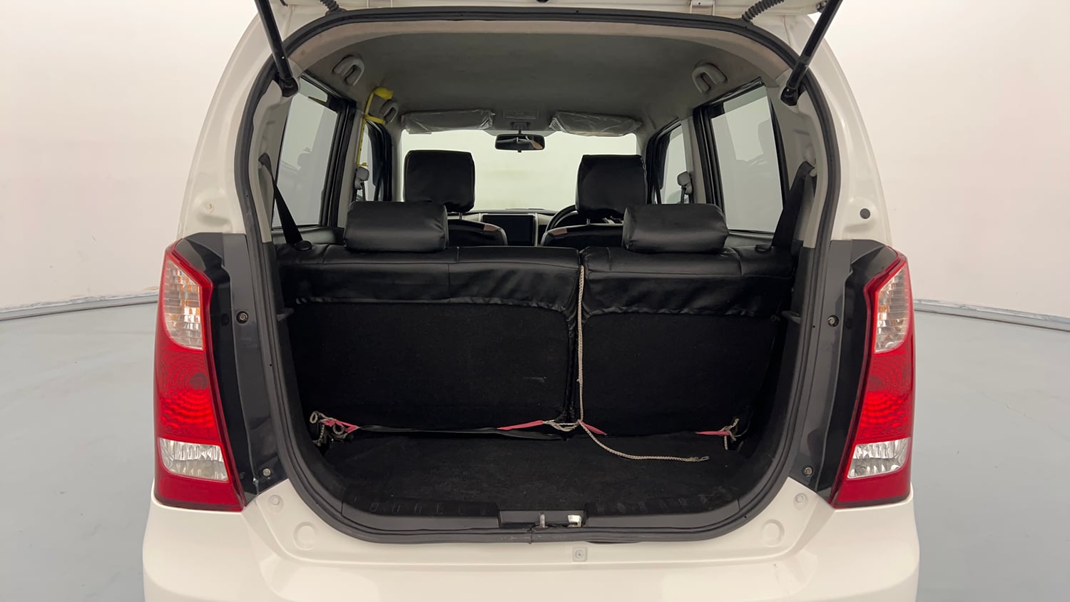 Used 2016 Maruti Suzuki Wagon R VXI Petrol Manual interior DICKY INSIDE VIEW