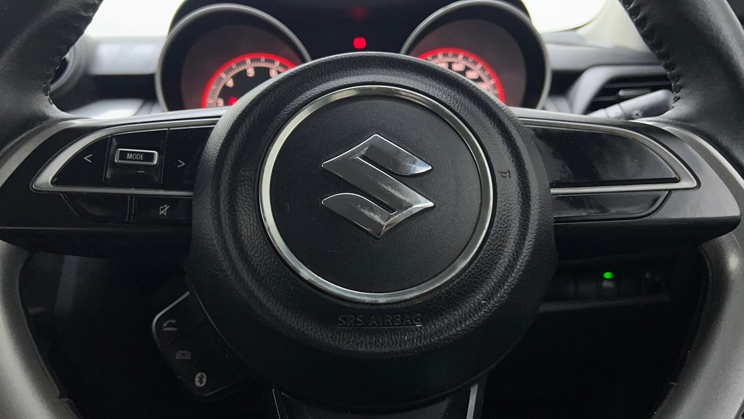 Used 2018 Maruti Suzuki Swift ZXi AMT Petrol Automatic top_features Airbags
