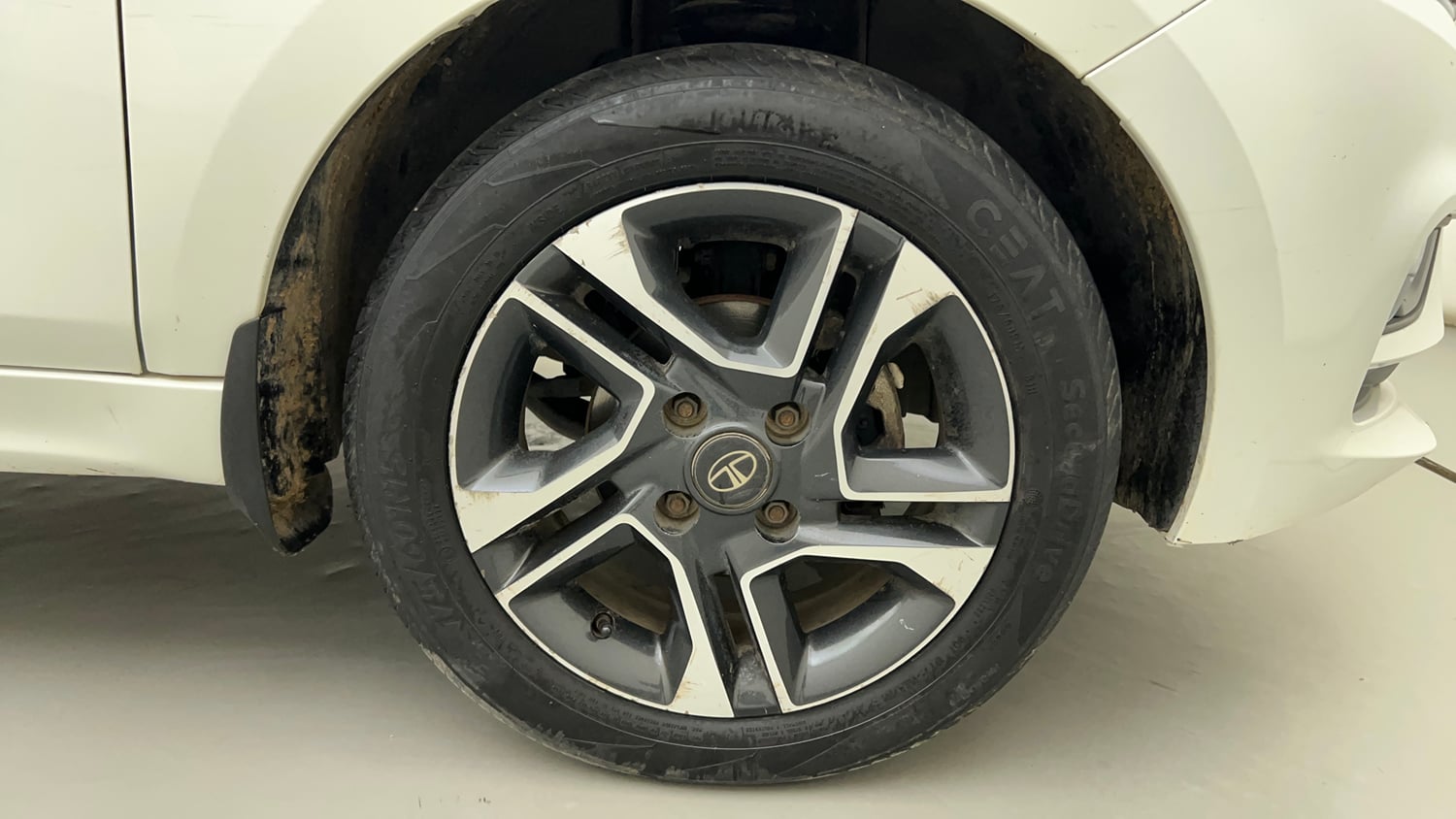 Used 2020 Tata Tiago XZ Plus Petrol Manual tyres RIGHT FRONT TYRE RIM VIEW