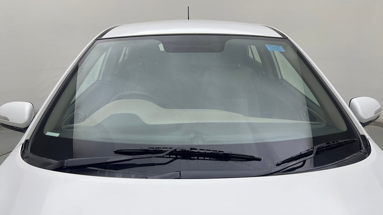 Used 2019 Hyundai Elite i20 Sportz Plus 1.2 CVT Petrol Automatic exterior FRONT WINDSHIELD VIEW