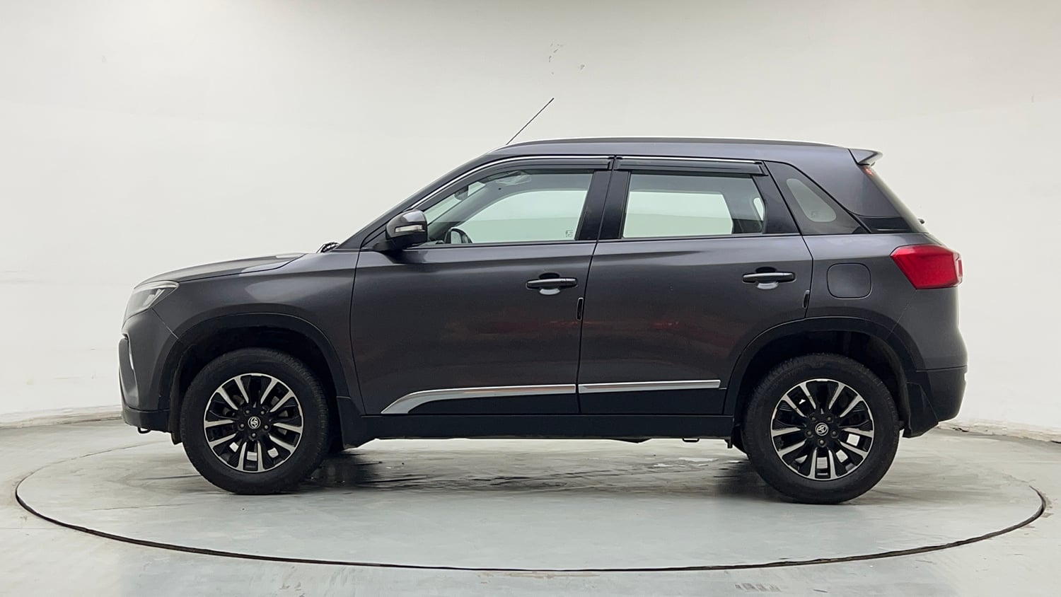 Used 2022 Toyota Urban Cruiser Premium Grade MT Petrol Manual exterior LEFT SIDE VIEW