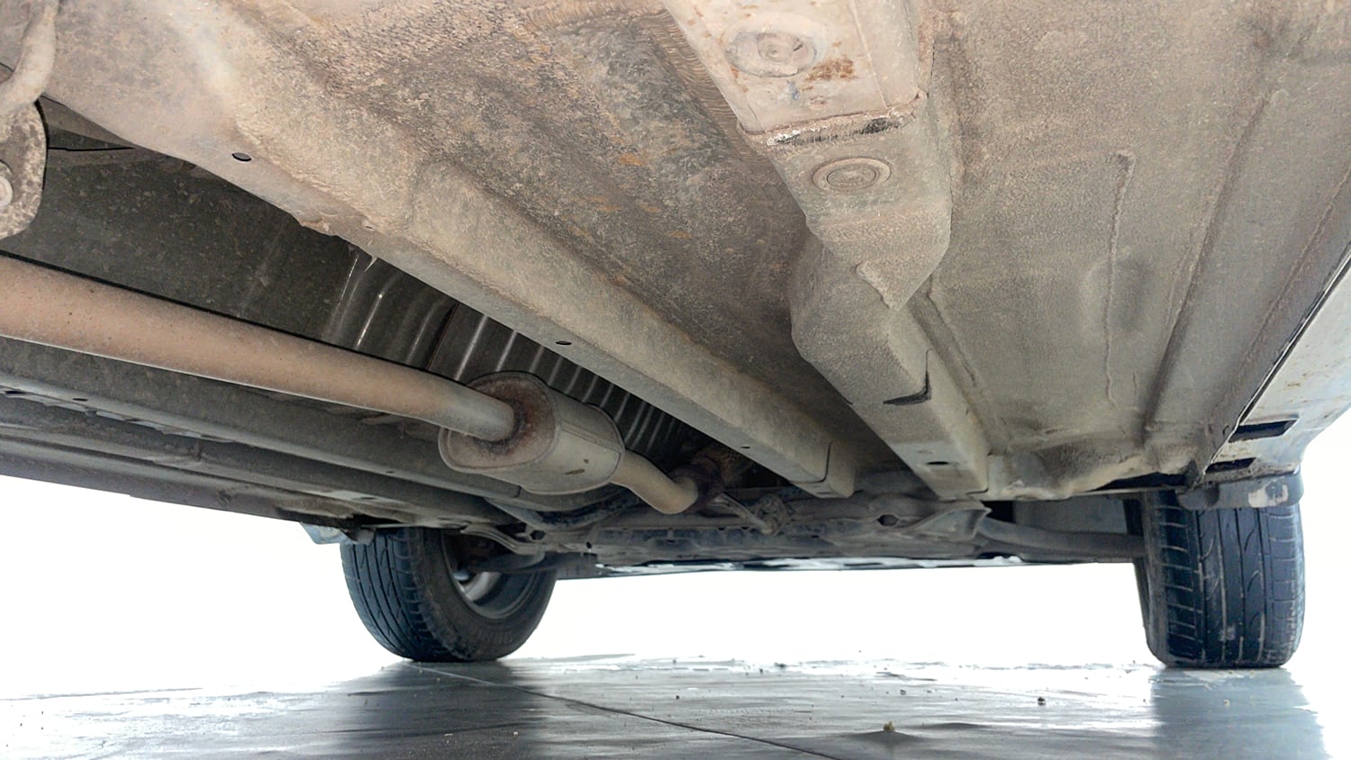 Used 2019 Hyundai Creta SX 1.6 AT Petrol Petrol Automatic extra REAR RIGHT UNDERBODY VIEW