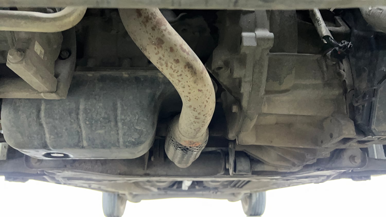 Used 2016 Ford Figo Titanium1.5 TDCi Diesel Manual extra FRONT LEFT UNDERBODY VIEW