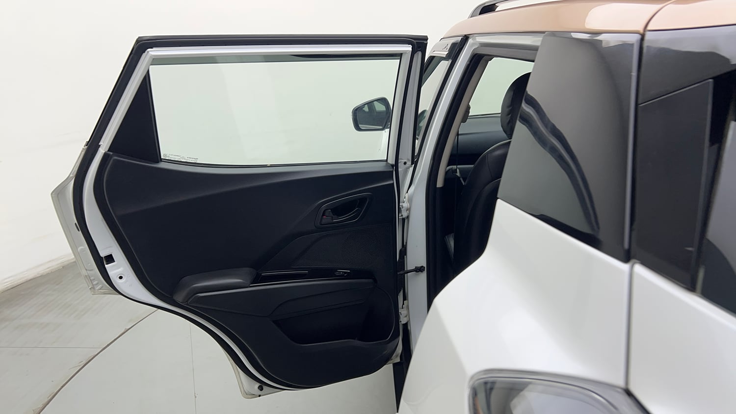 Used 2024 Mahindra XUV400 EL 39.4 KWH Dual Tone Electric Automatic interior LEFT REAR DOOR OPEN VIEW