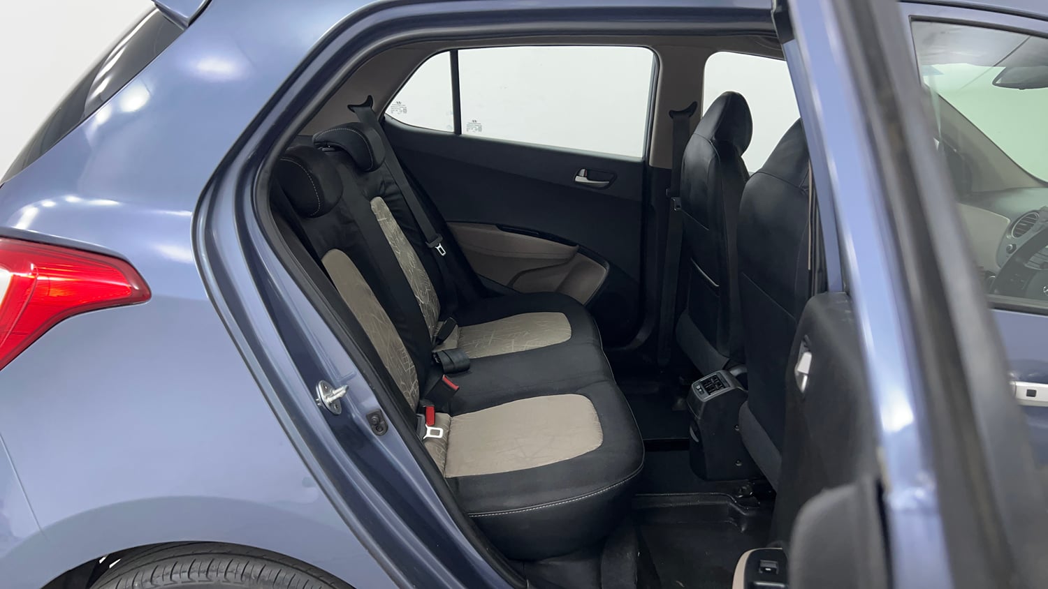 Used 2015 Hyundai Grand i10 Asta AT 1.2 Kappa VTVT Petrol Automatic interior RIGHT SIDE REAR DOOR CABIN VIEW