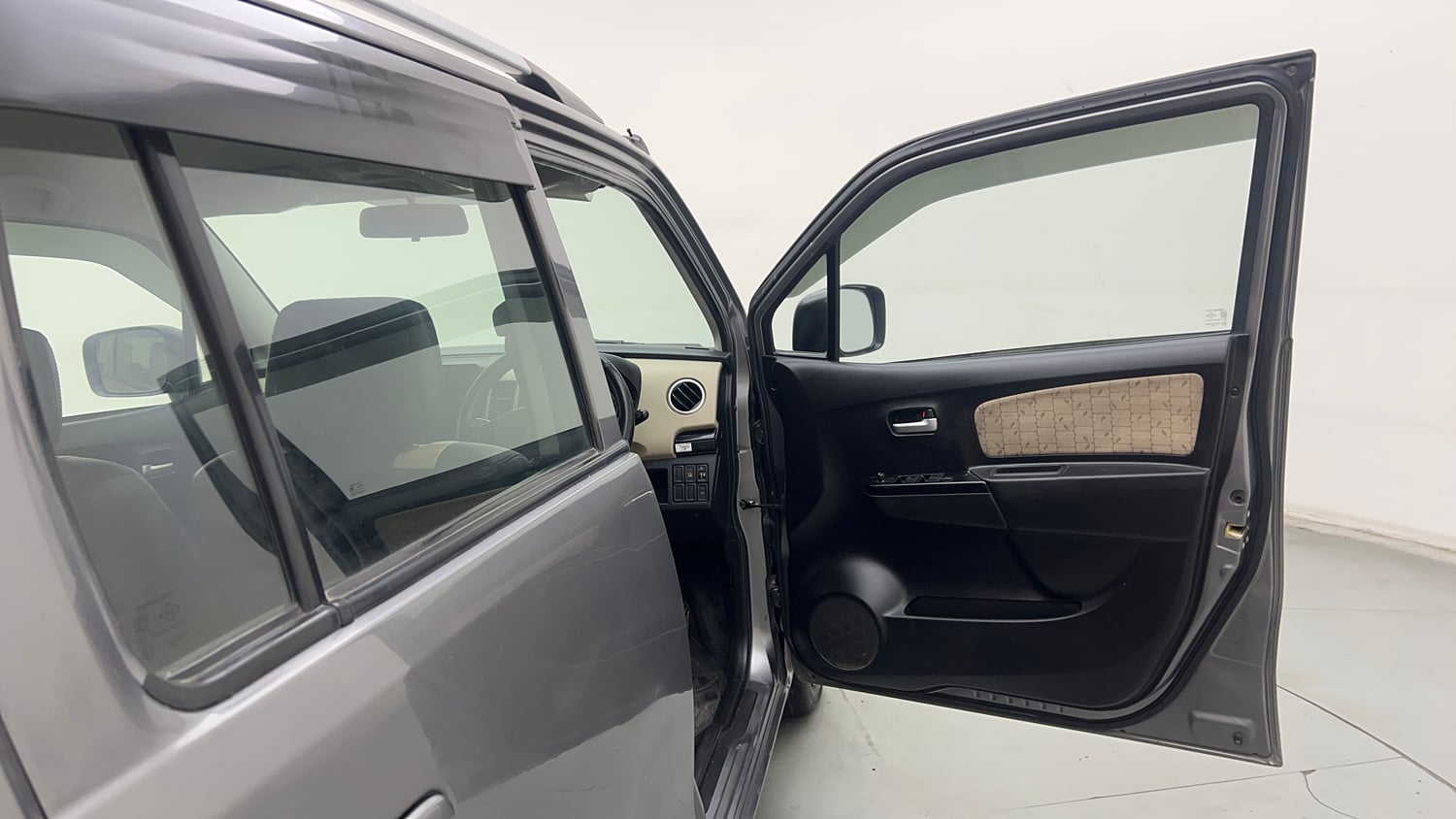Used 2018 Maruti Suzuki Wagon R 1.0 VXI AMT (O) Petrol Automatic interior RIGHT FRONT DOOR OPEN VIEW