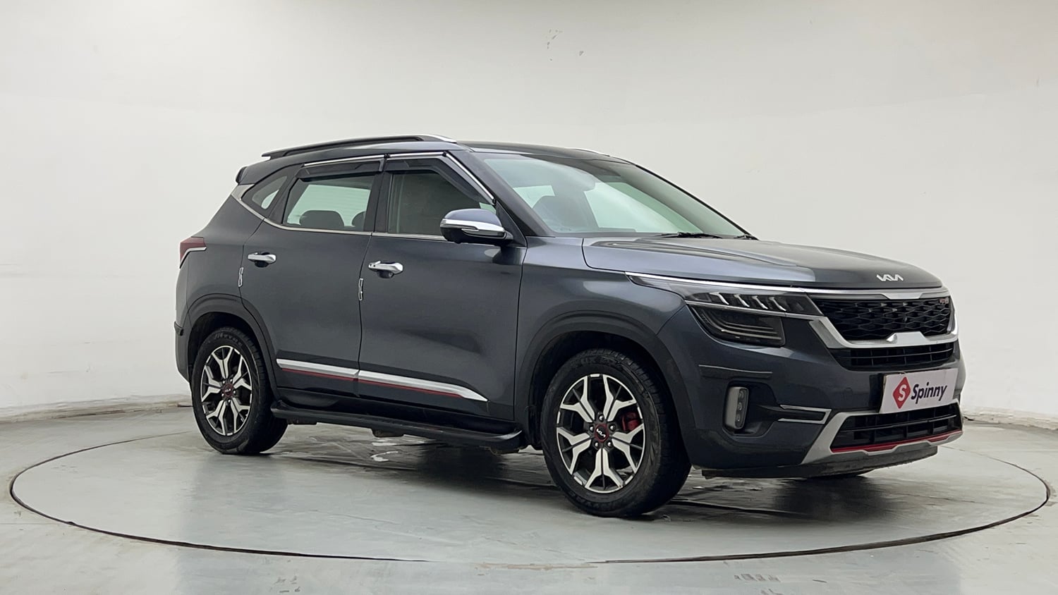 Used 2023 Kia Seltos GTX Plus 1.4 Petrol Manual exterior RIGHT FRONT CORNER VIEW