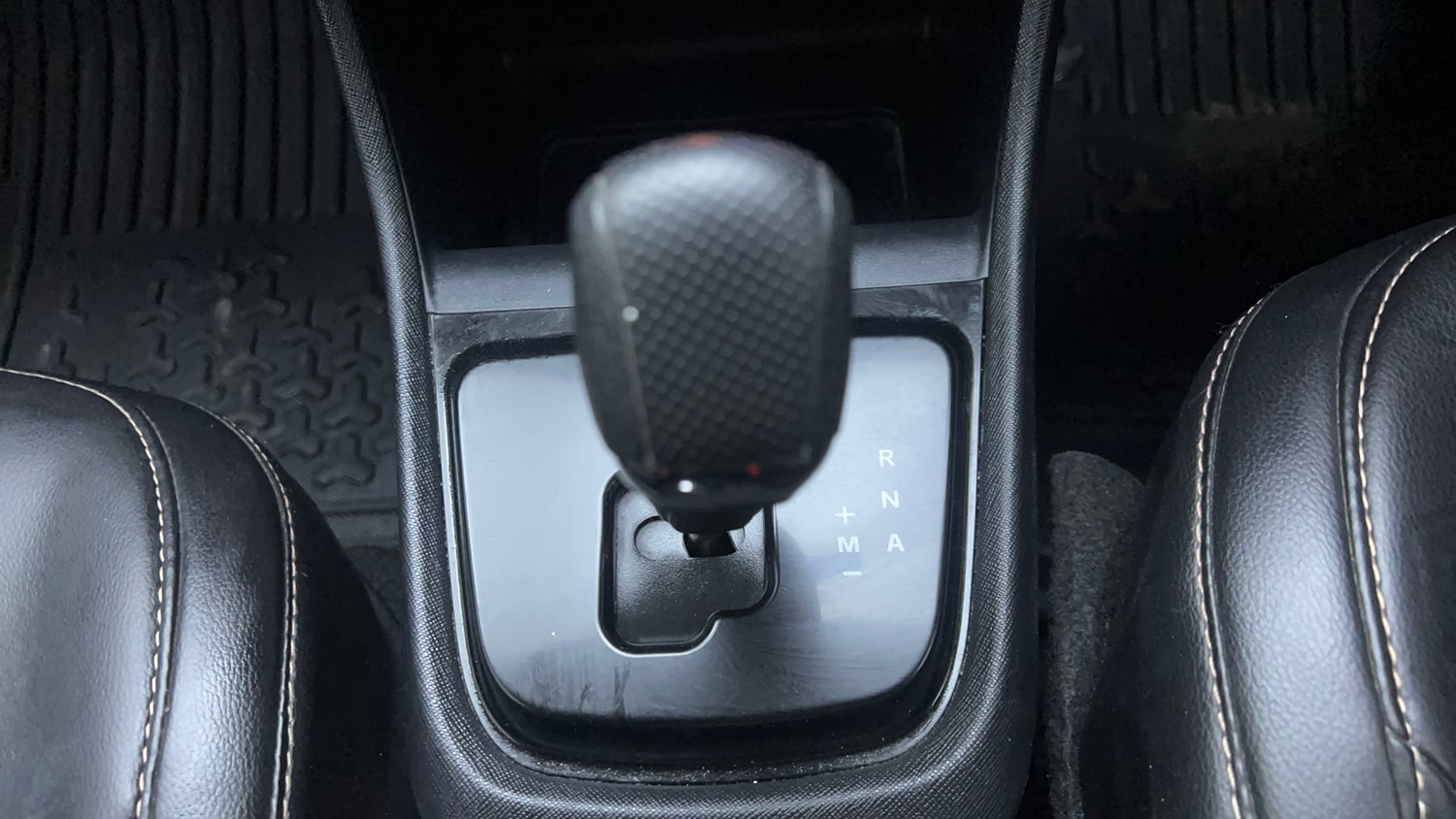 Used 2022 Tata Punch Accomplished AMT Petrol Automatic interior GEAR  KNOB VIEW
