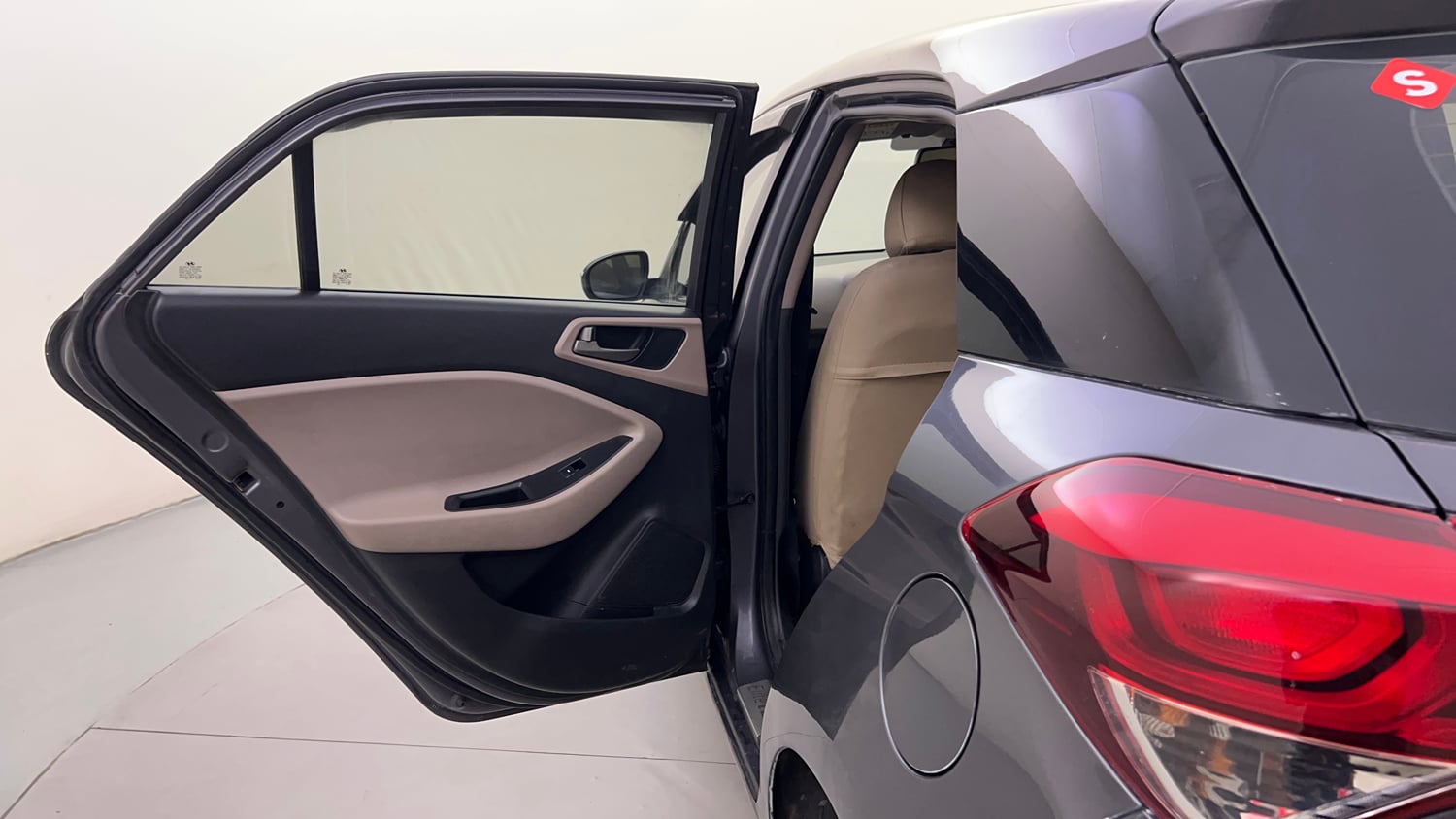 Used 2016 Hyundai Elite i20 Sportz 1.2 Petrol Manual interior LEFT REAR DOOR OPEN VIEW