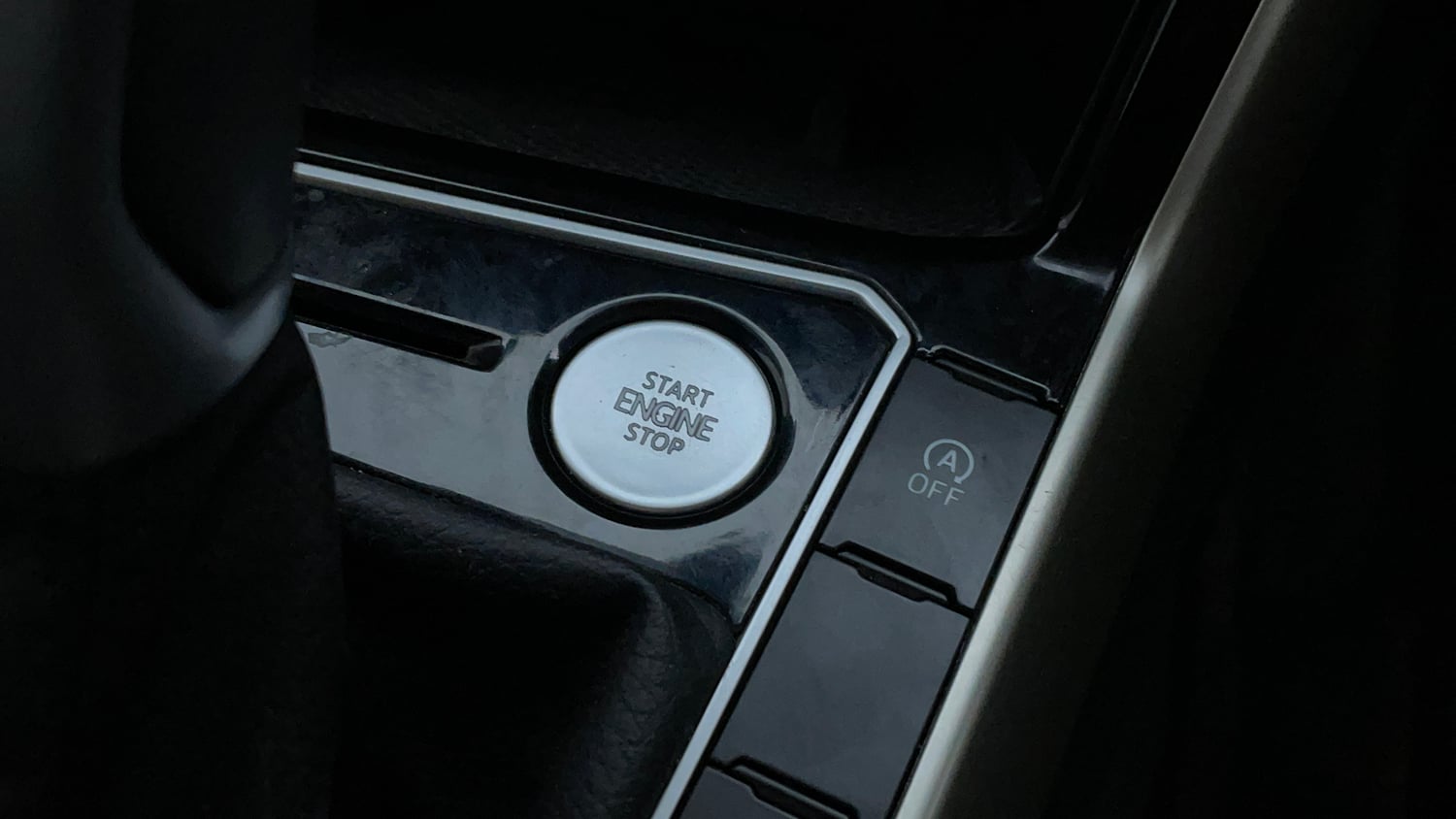 Used 2022 Volkswagen Virtus Topline 1.0 TSI AT Petrol Automatic top_features Keyless start