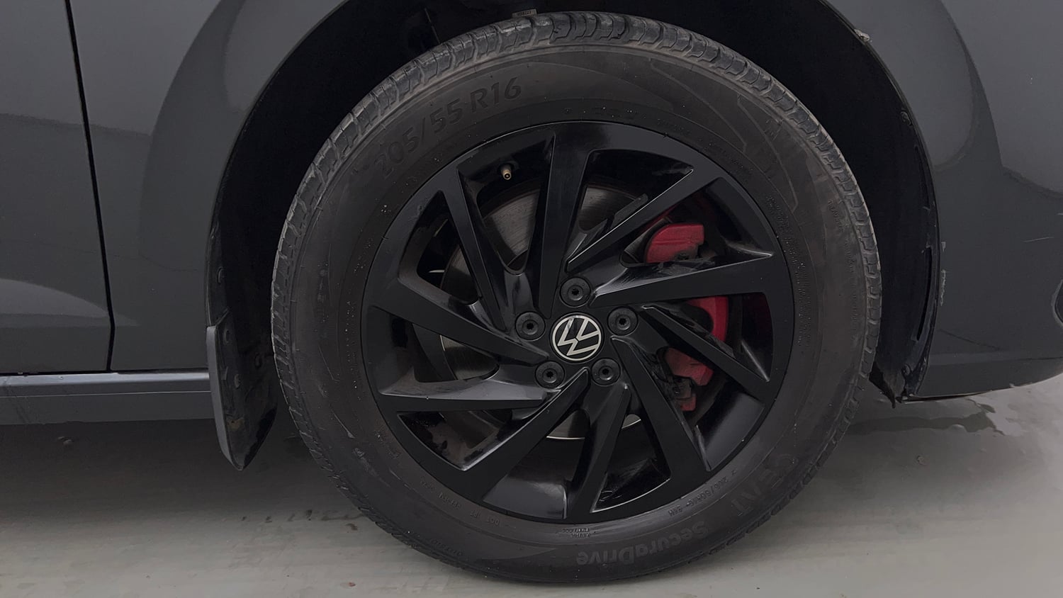 Used 2022 Volkswagen Virtus GT Plus 1.5 TSI EVO DSG Petrol Automatic tyres RIGHT FRONT TYRE RIM VIEW