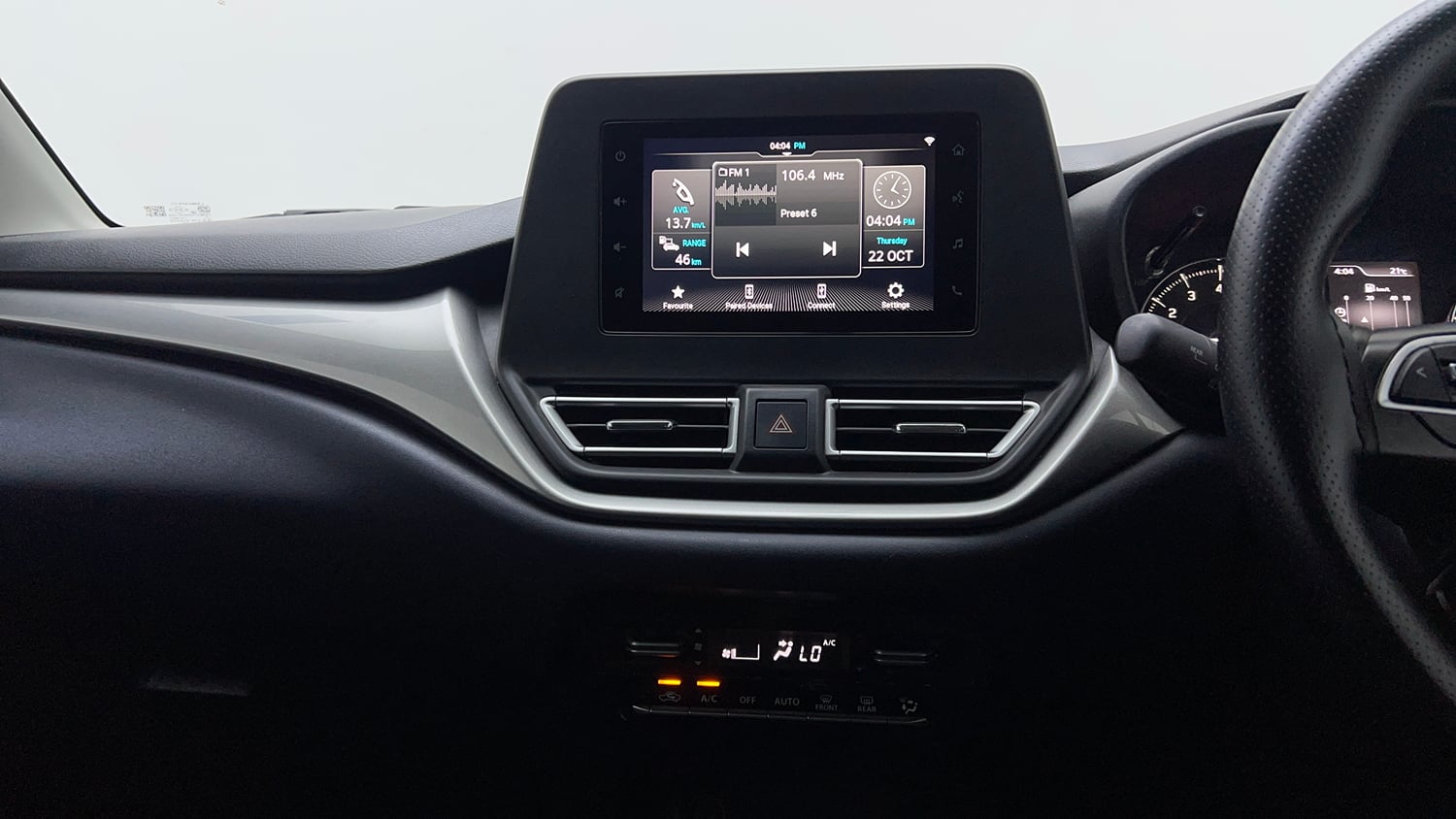 Used 2022 Maruti Suzuki Baleno Zeta MT Petrol Manual top_features Integrated (in-dash) music system