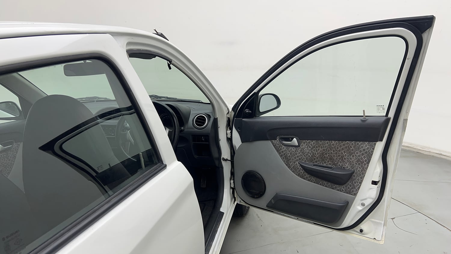 Used 2017 Maruti Suzuki Alto 800 LXi (O) Petrol Manual interior RIGHT FRONT DOOR OPEN VIEW