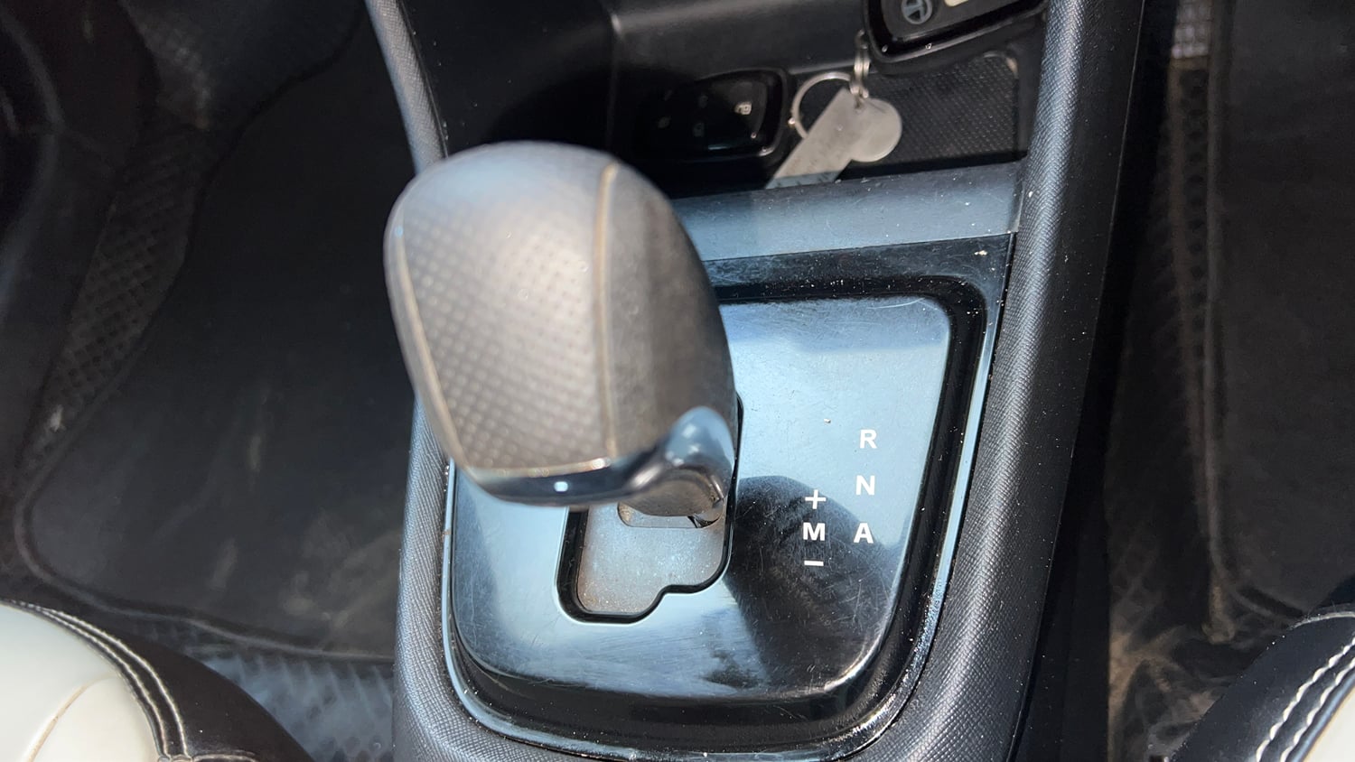 Used 2023 Tata Punch Accomplished AMT Petrol Automatic interior GEAR  KNOB VIEW