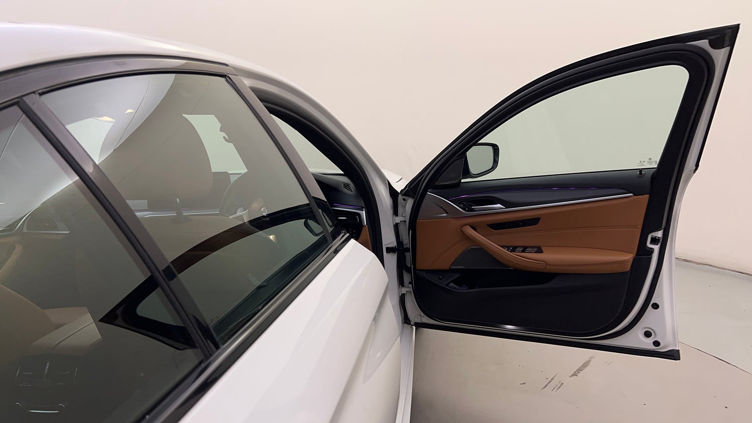 Used 2022 BMW 5 Series Carbon Edition Petrol Automatic interior RIGHT FRONT DOOR OPEN VIEW