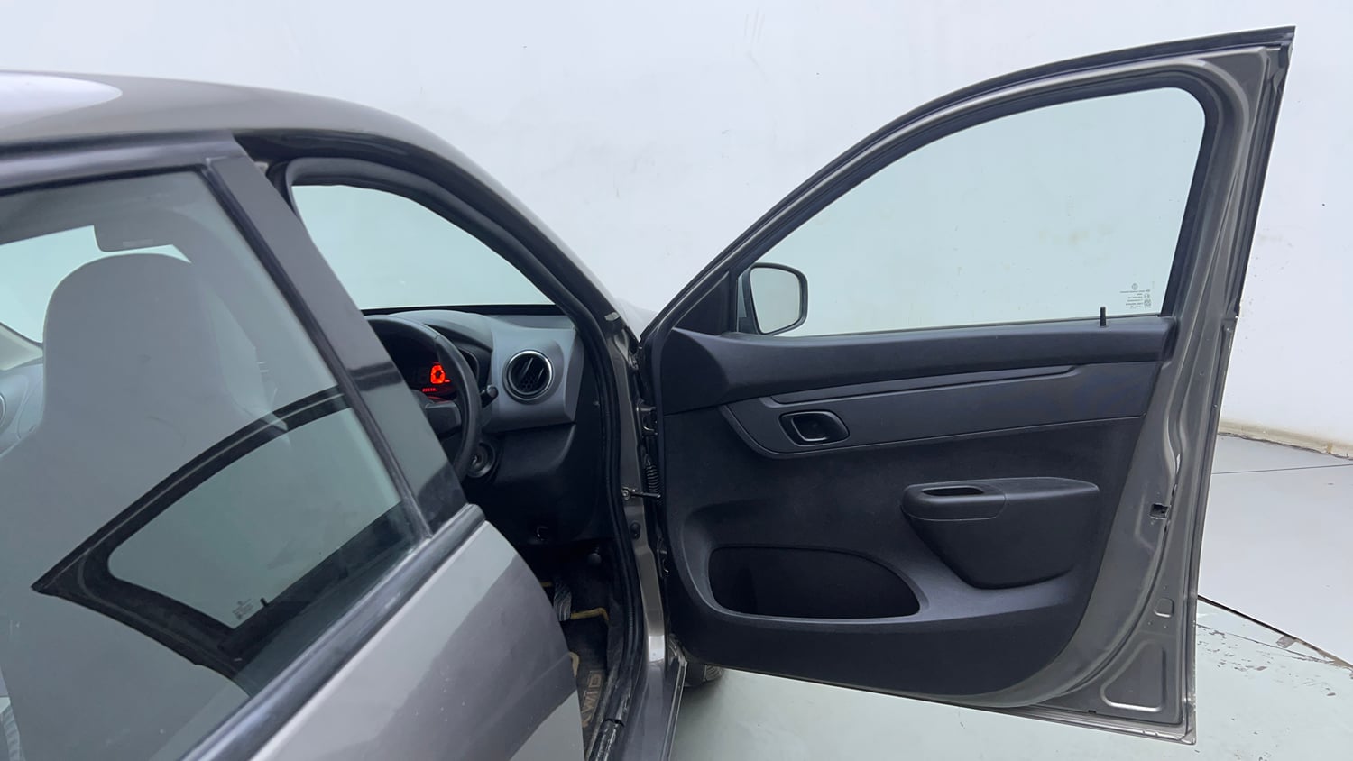 Used 2018 Renault Kwid 1.0 RXT AMT Opt Petrol Automatic interior RIGHT FRONT DOOR OPEN VIEW
