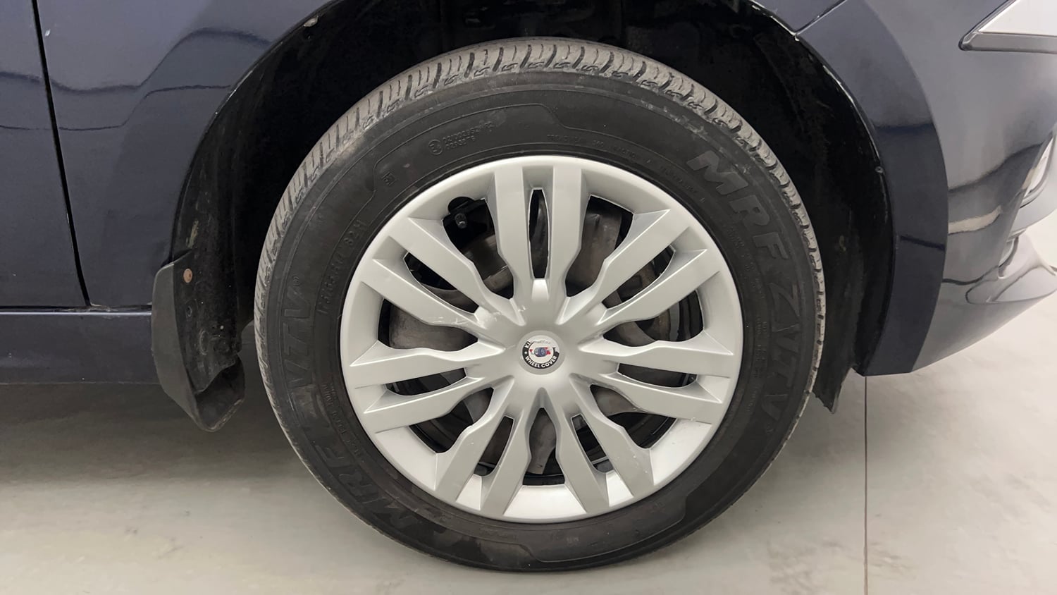 Used 2023 Tata Tigor XZ Plus CNG Cng Manual tyres RIGHT FRONT TYRE RIM VIEW