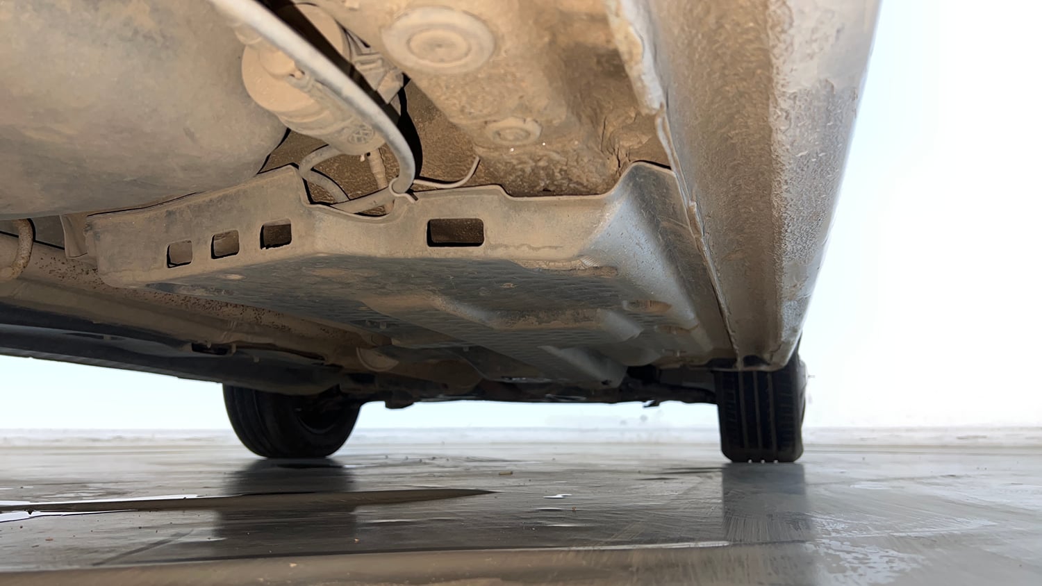 Used 2014 Volkswagen Polo Comfortline 1.2L (P) Petrol Manual extra REAR RIGHT UNDERBODY VIEW