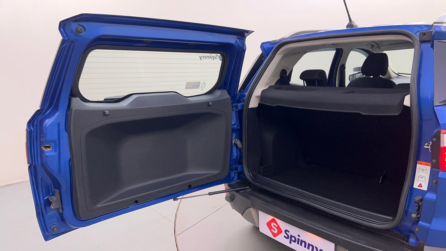 Used 2018 Ford EcoSport Titanium 1.5L Ti-VCT Petrol Manual interior DICKY DOOR OPEN VIEW