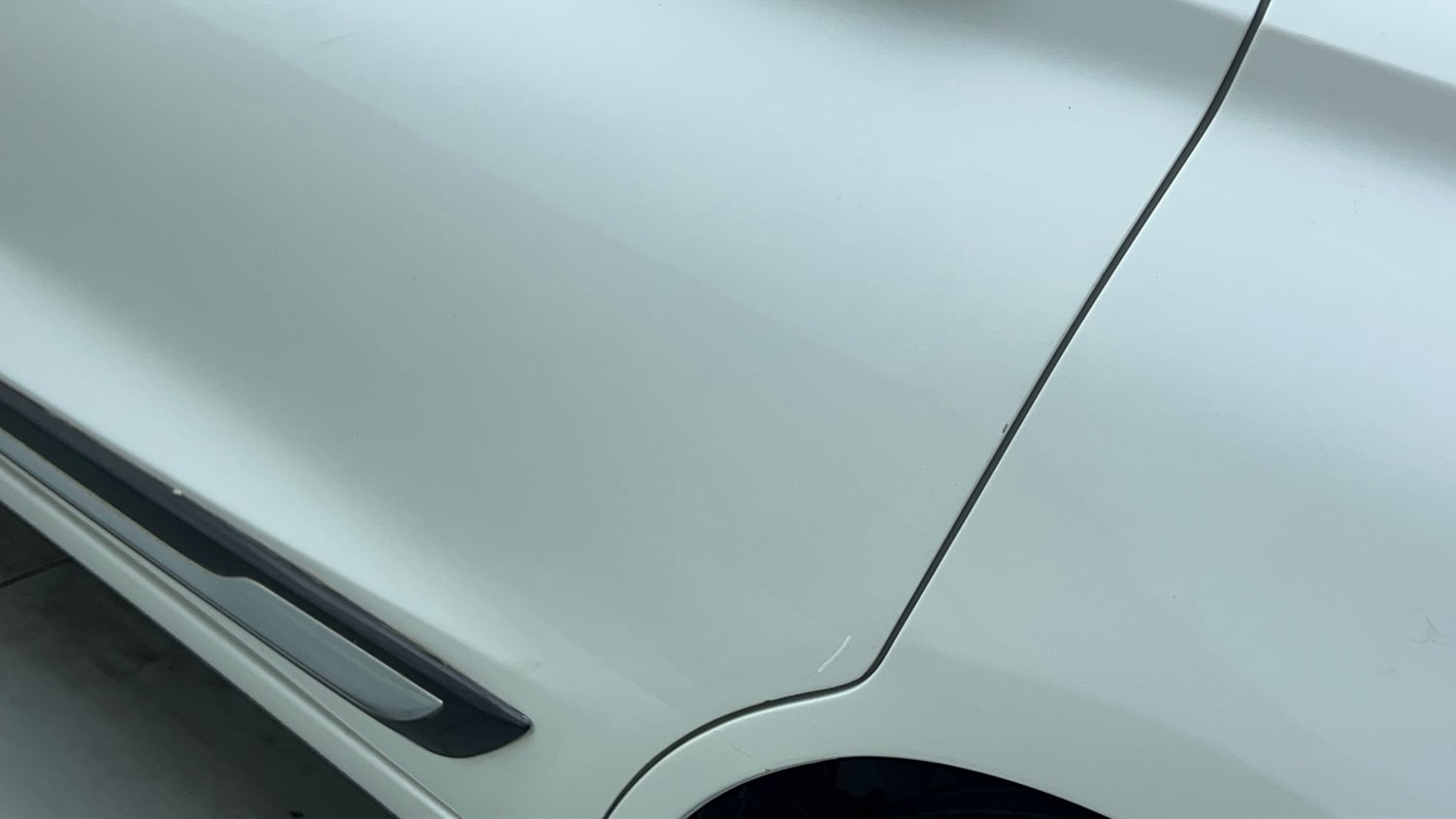 Used 2023 Maruti Suzuki Ertiga ZXi (O) CNG Cng Manual dents MINOR SCRATCH