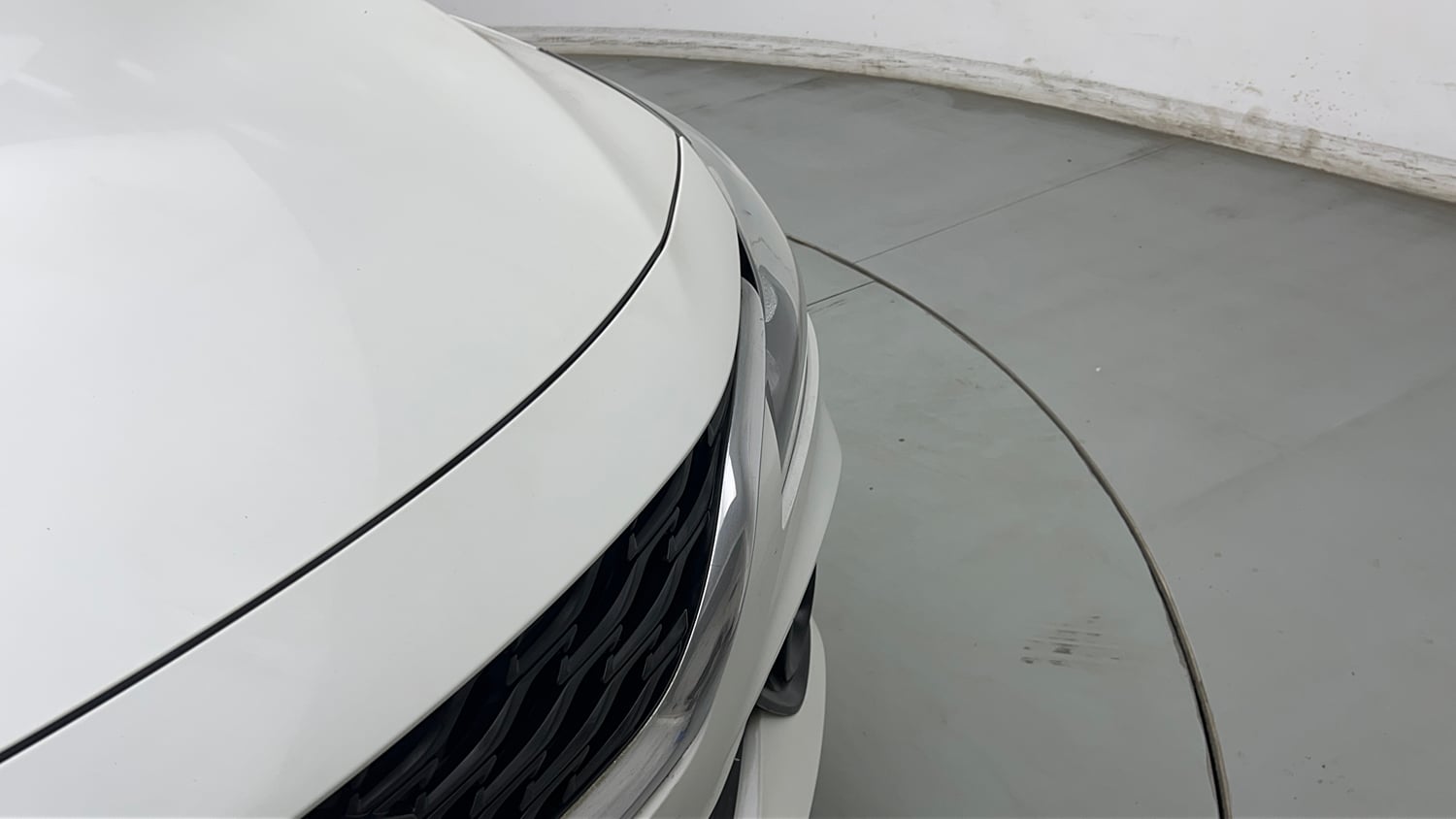 Used 2022 Maruti Suzuki Baleno Zeta MT Petrol Manual dents MINOR SCRATCH