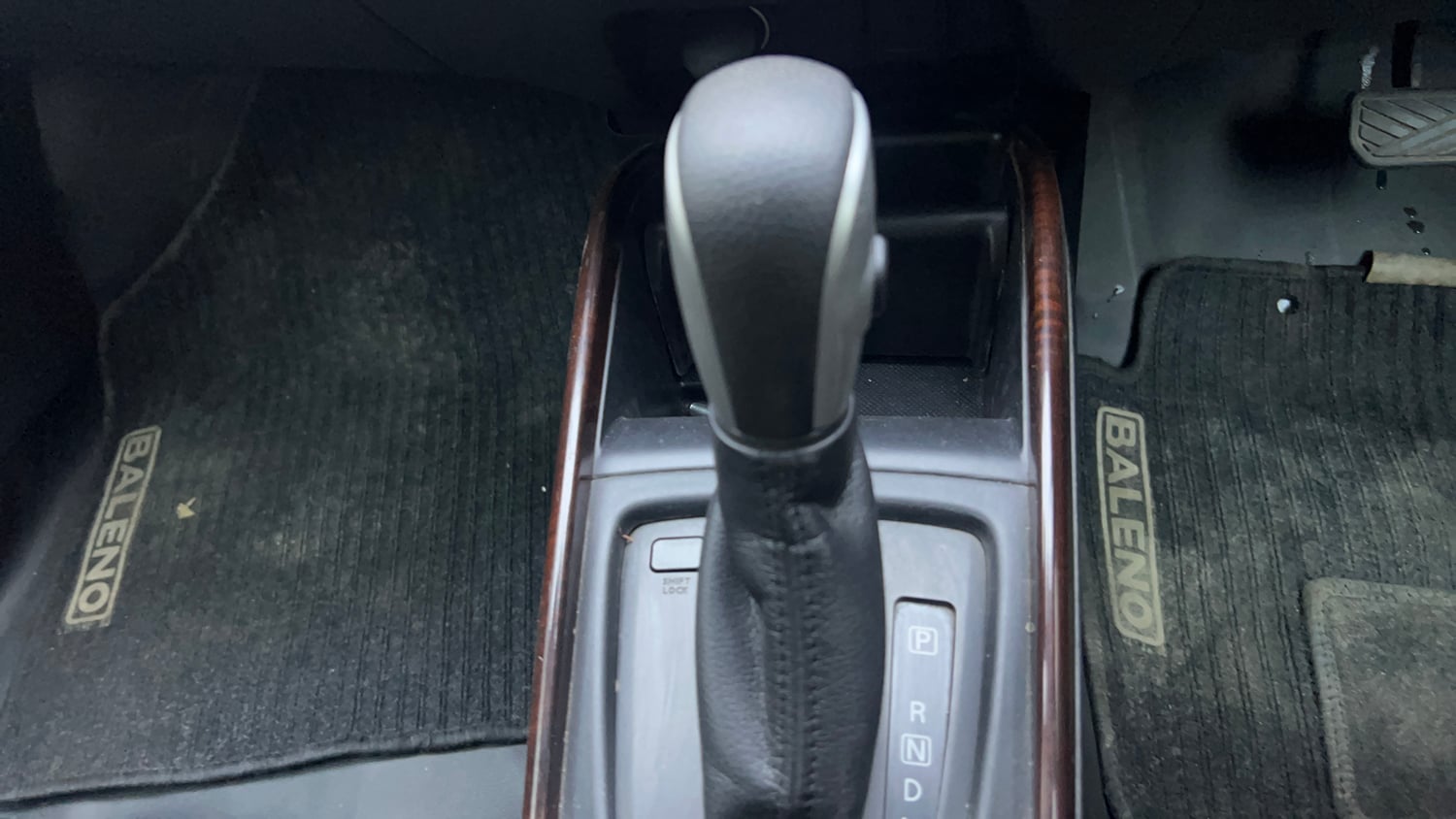 Used 2017 Maruti Suzuki Baleno Zeta 1.2 AT Petrol Automatic interior GEAR  KNOB VIEW