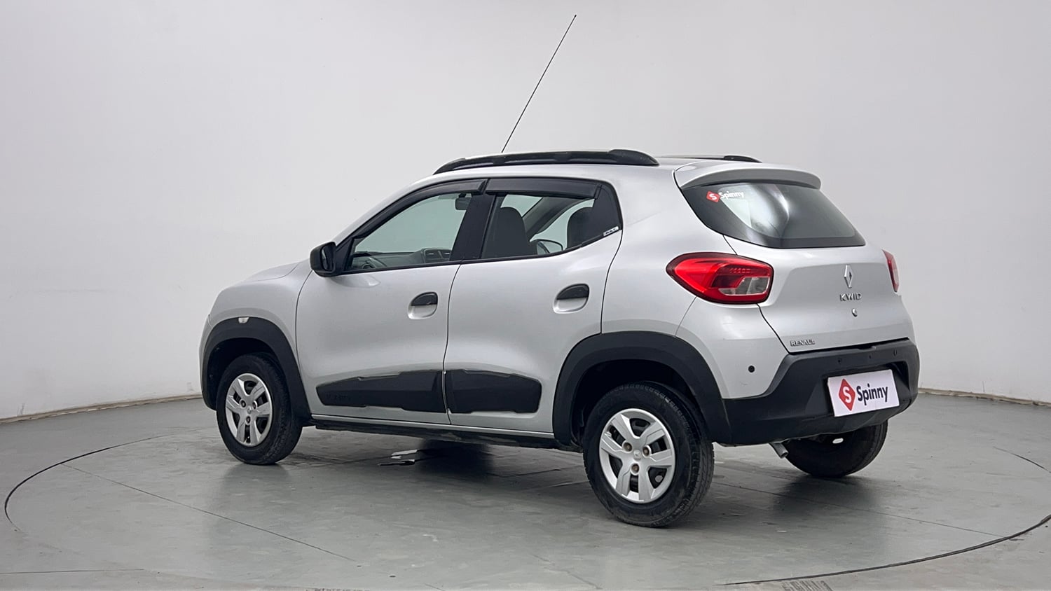 Used 2016 Renault Kwid RXT Petrol Manual exterior LEFT REAR CORNER VIEW