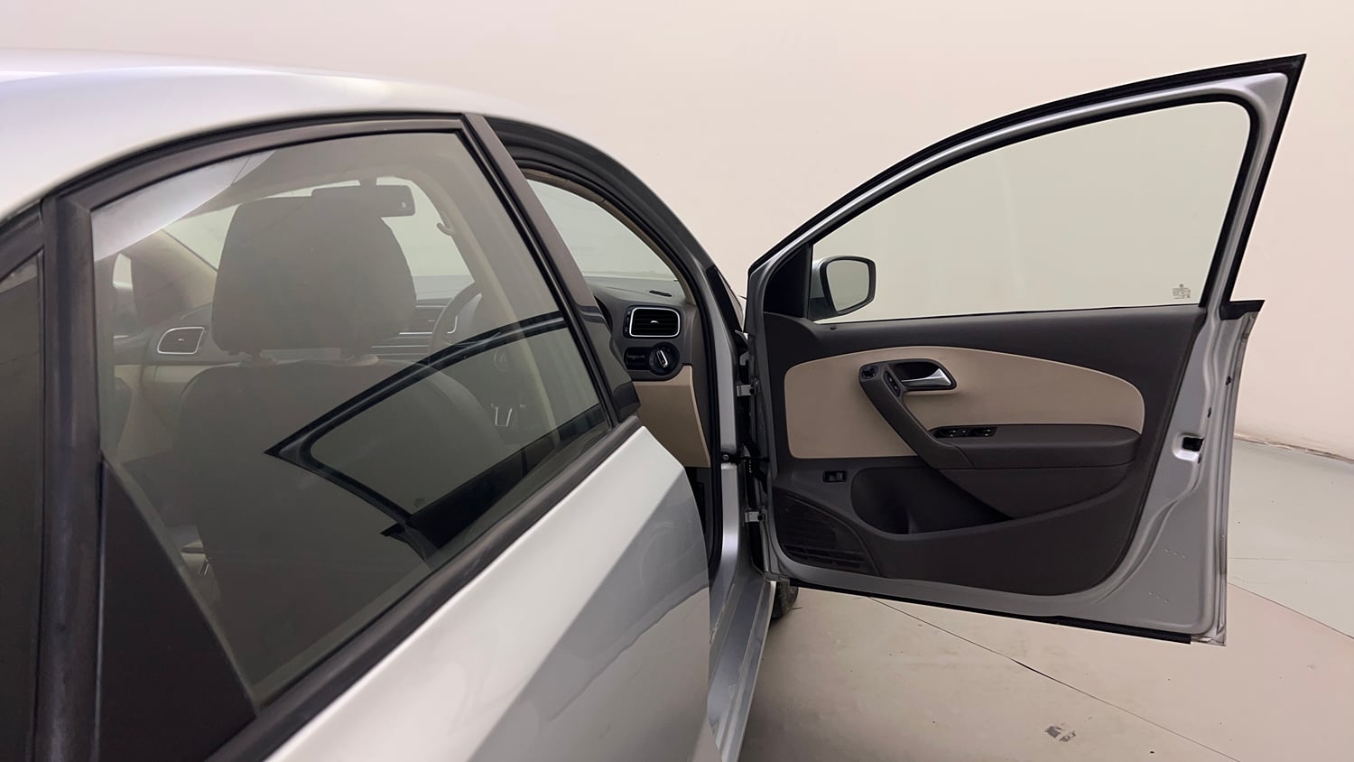 Used 2014 Volkswagen Vento Highline Petrol Petrol Manual interior RIGHT FRONT DOOR OPEN VIEW